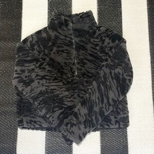 Lululemon Fuzzy Scuba